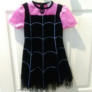 Deluxe Vampirina Costume for girls!! Super cute!!